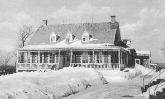 Photo Jacques Trépanier, entre 1942 et 1945, coll. Gertrude Bourgault.